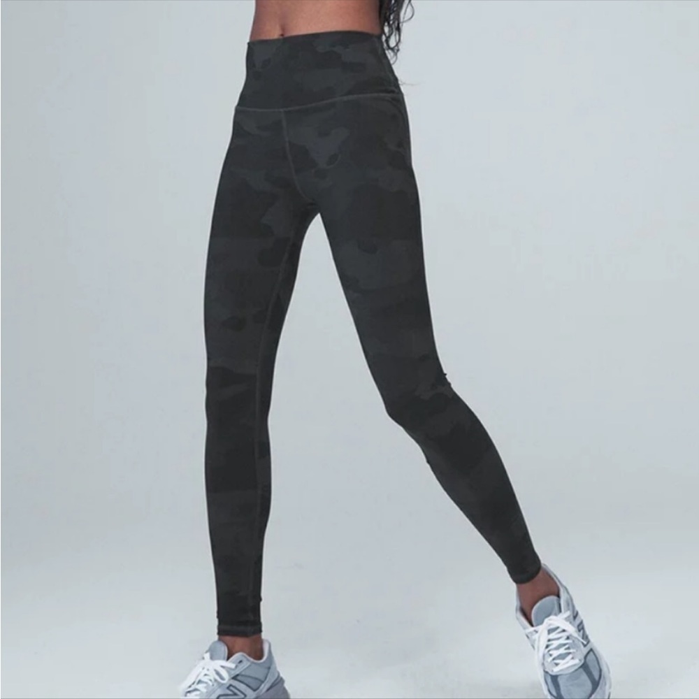 Alo High Waist Camo Vapor Leggings
